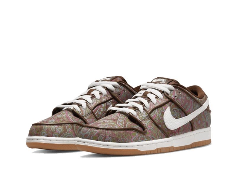 "Paisley Brown"