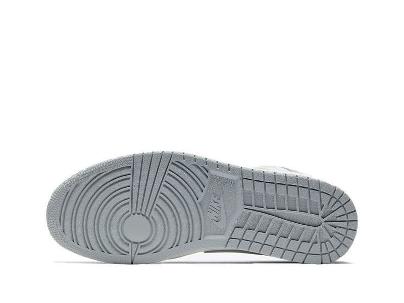 “Light Smoke Grey”